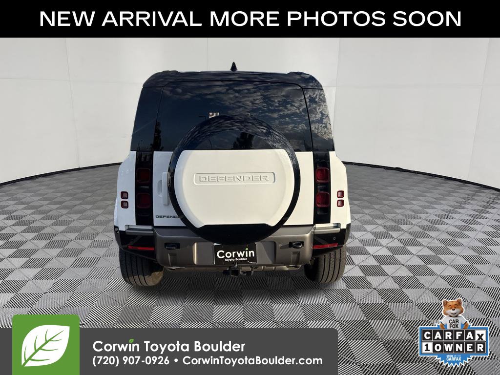 Used 2025 Land Rover Defender 110 X-Dynamic SE AWD/4WD image 6