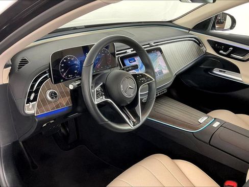 Certified 2025 Mercedes-Benz E 350 4MATIC Sedan image 11