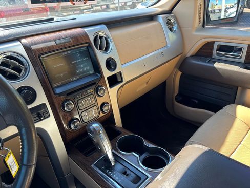 Used 2014 Ford F150 Lariat w/ Lariat Chrome Package image 8