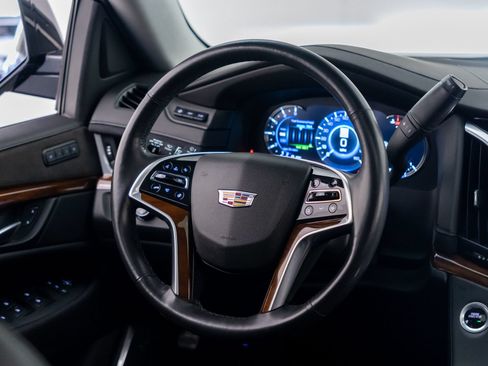Used 2019 Cadillac Escalade Luxury AWD/4WD image 11