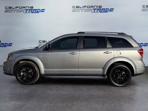 Used 2019 Dodge Journey SE image 8