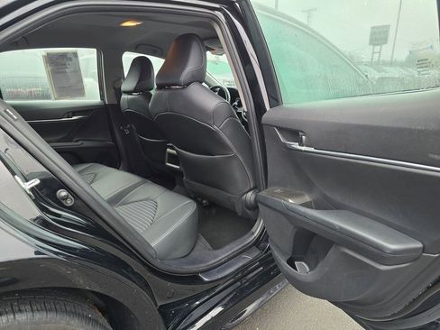 Used 2024 Toyota Camry SE image 15