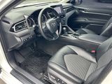 Used 2022 Toyota Camry SE image 3