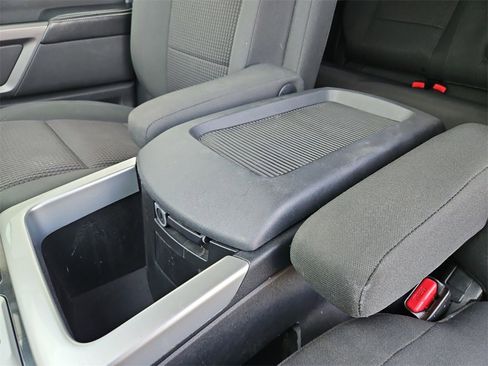 Used 2015 Nissan Titan PRO-4X image 11