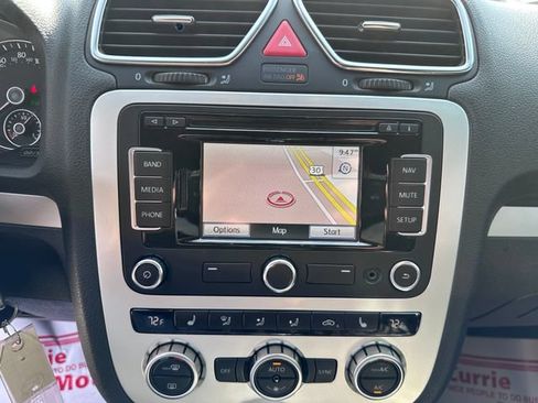 Used 2014 Volkswagen Eos Komfort FWD image 17