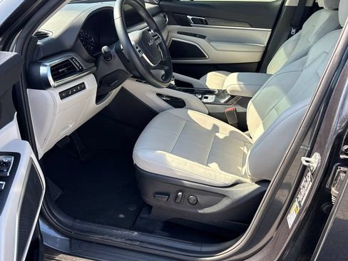 Used 2022 Kia Telluride EX FWD image 9