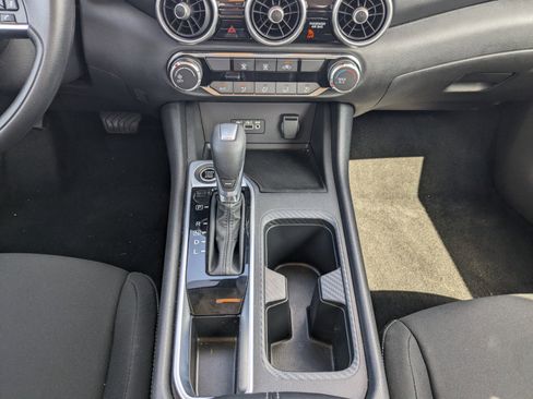 Used 2023 Nissan Sentra SV image 18