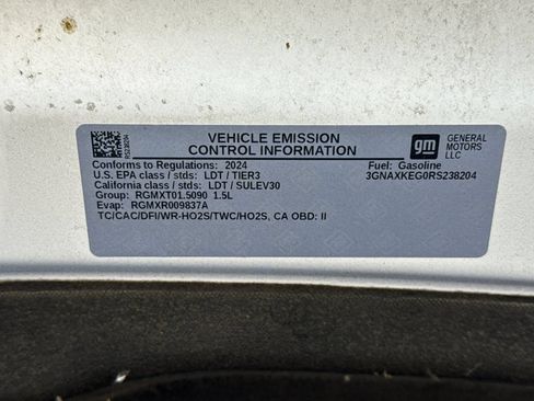 Used 2024 Chevrolet Equinox LT FWD image 39