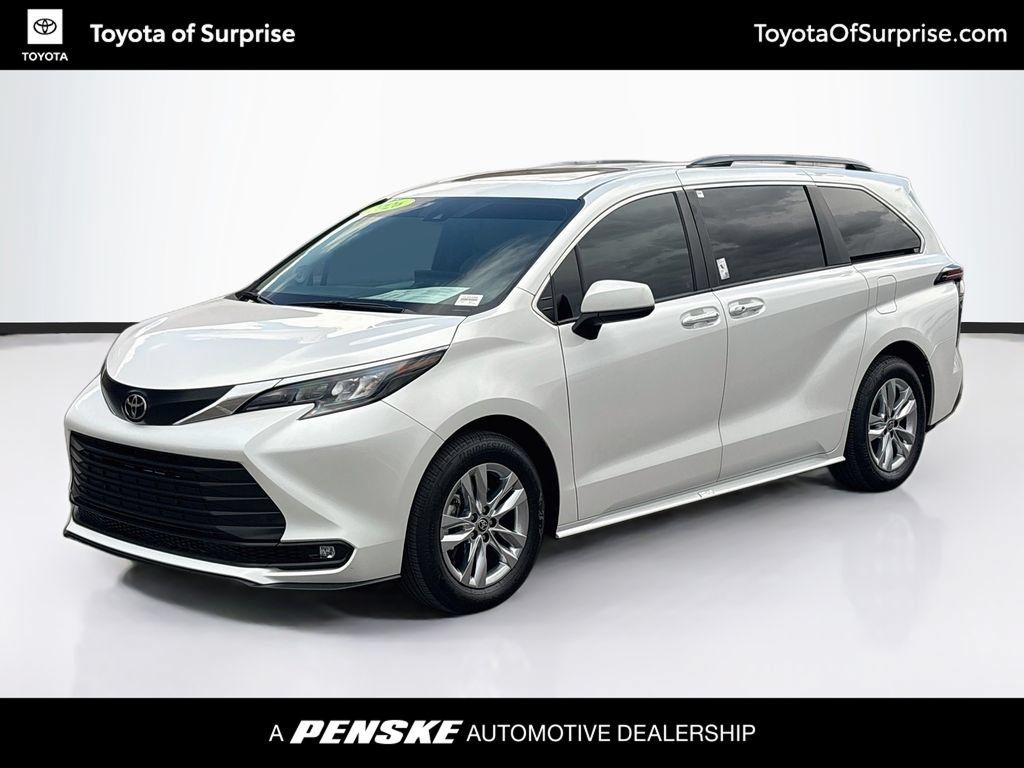 Certified 2026 Toyota Sienna XLE FWD image 1
