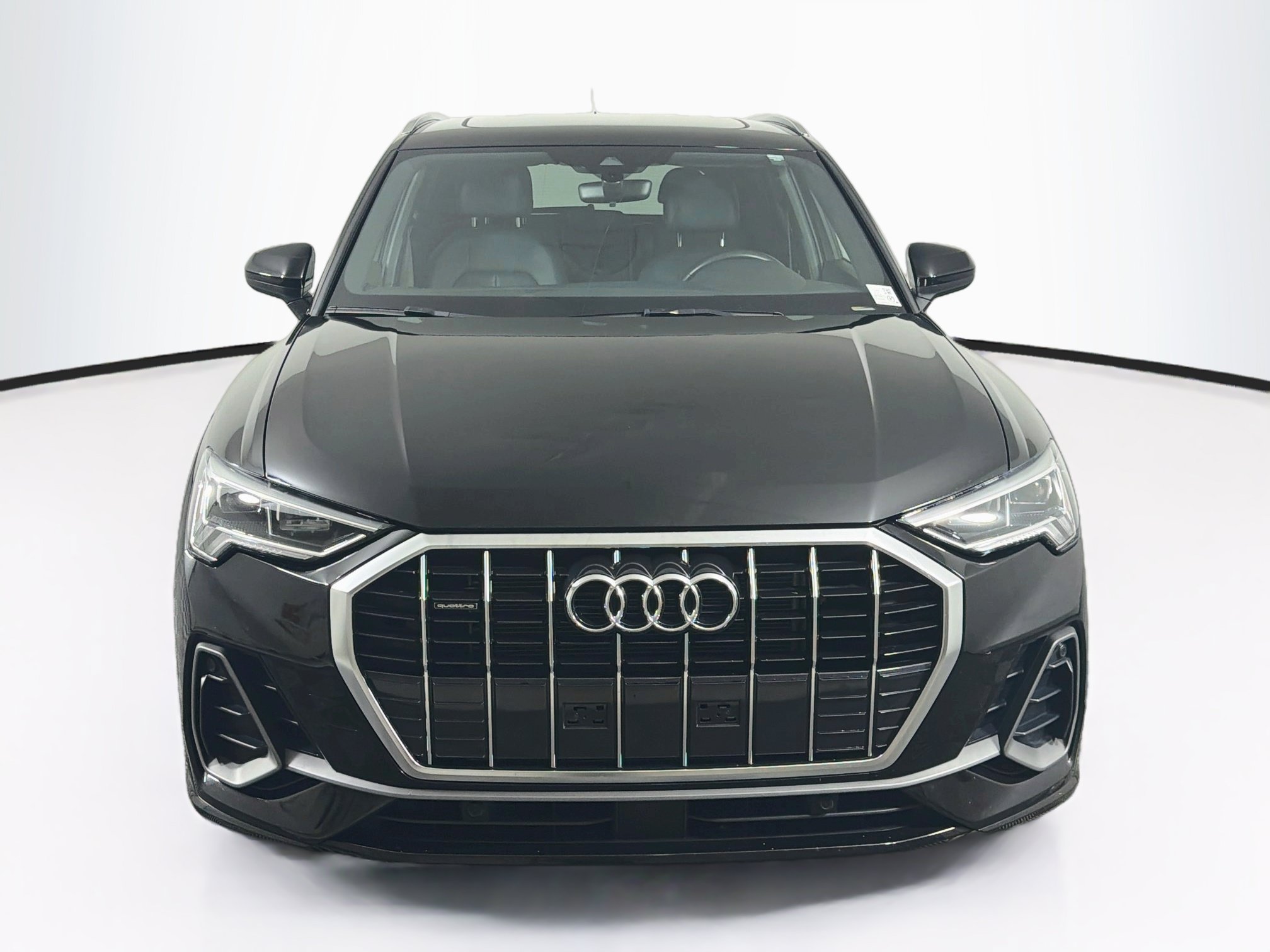 Used 2025 Audi Q3 2.0T Premium AWD/4WD image 2