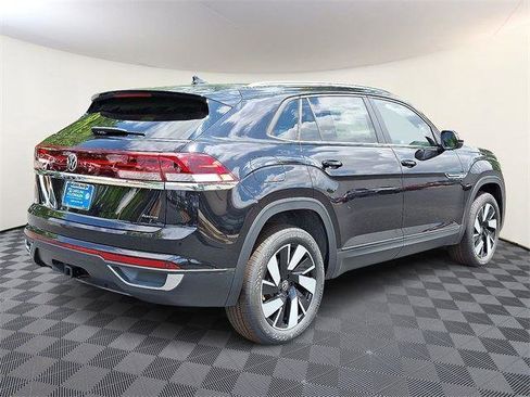 New 2025 Volkswagen Atlas Cross Sport SE image 6