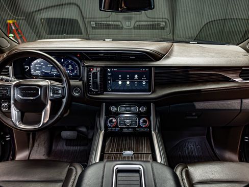 Used 2024 GMC Yukon Denali w/ LPO, Floor Liner Package image 16