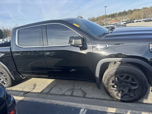 Used 2022 GMC Sierra 1500 SLT w/ SLT Premium Plus Package image 11