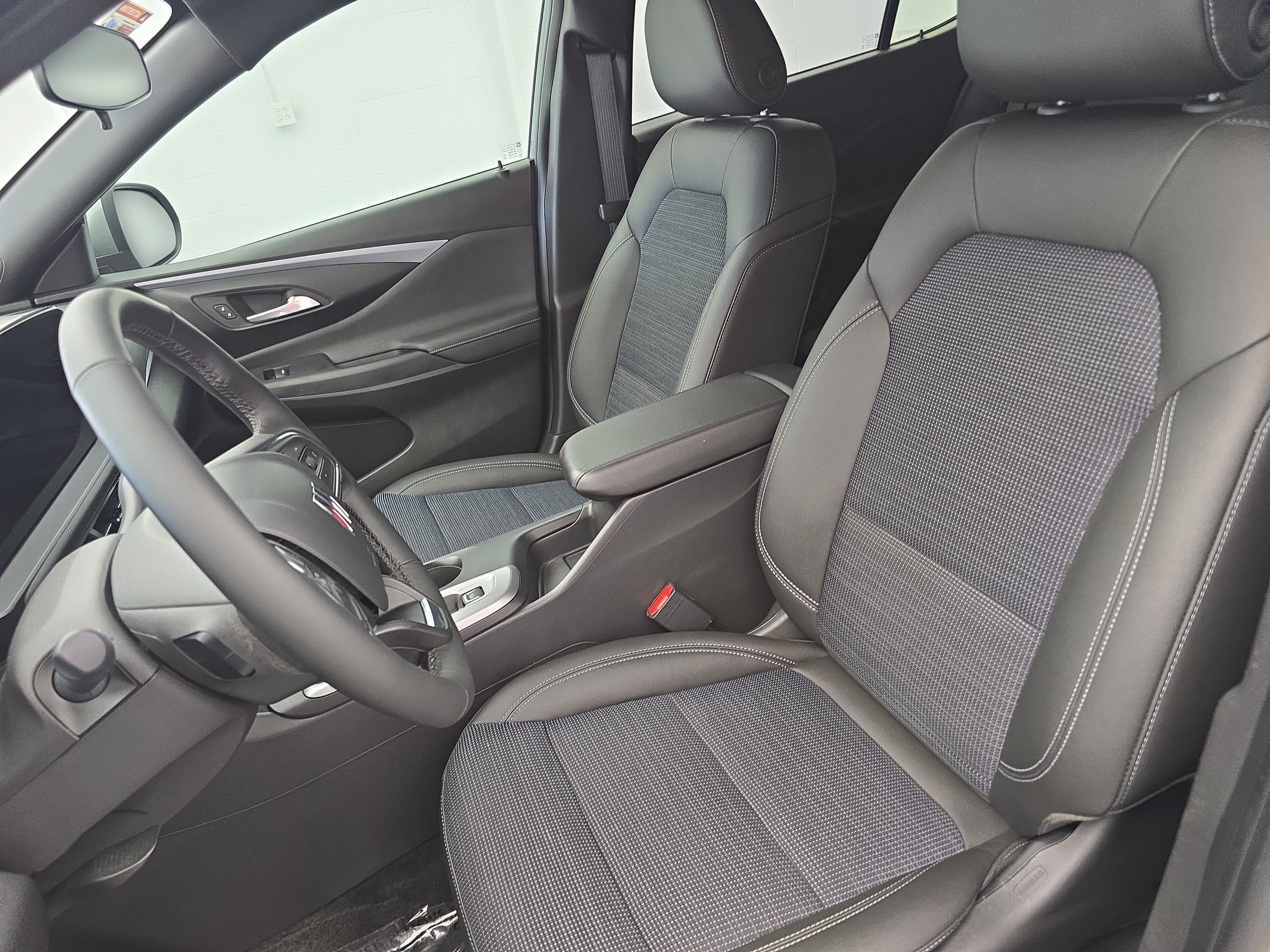 Used 2025 Buick Envista Preferred w/ Convenience I Package FWD image 15