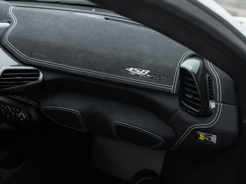 Used 2015 Ferrari 458 Speciale Coupe RWD image 48