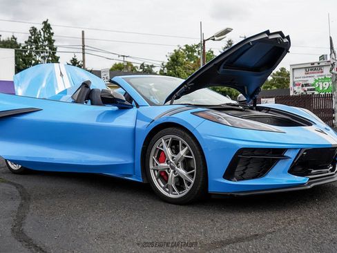 Used 2021 Chevrolet Corvette Stingray Premium Conv w/ Z51 Performance Package RWD image 25
