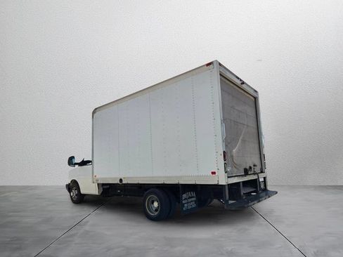 Used 2016 Chevrolet Express 3500 RWD image 3