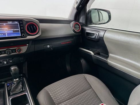 Used 2020 Toyota Tacoma SR5 image 30