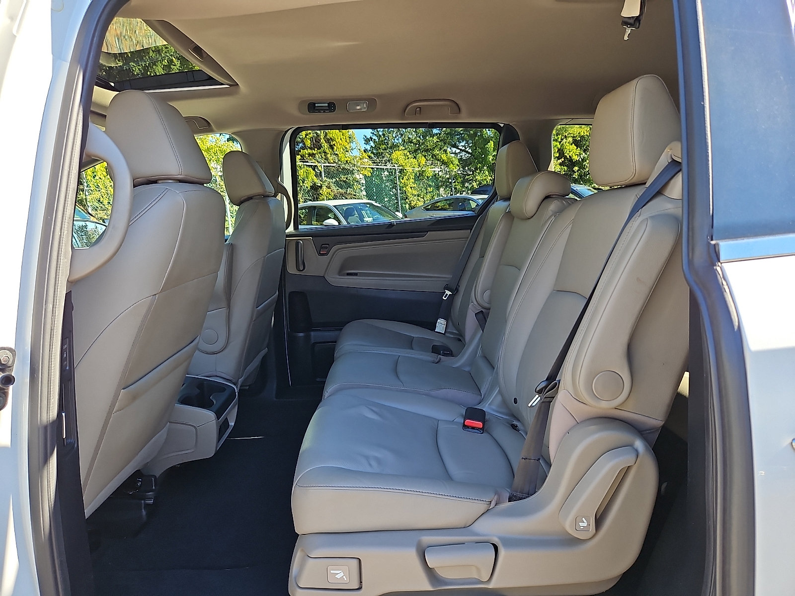 Used 2021 Honda Odyssey EX-L image 12