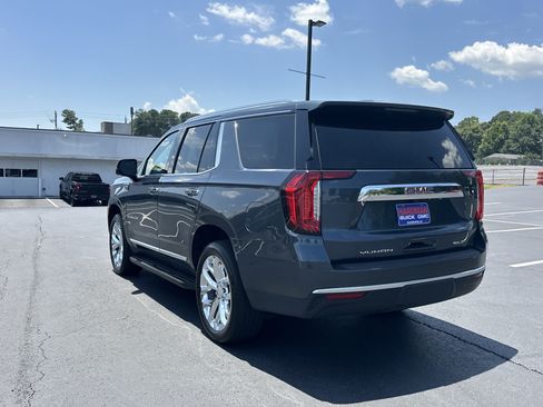 Used 2021 GMC Yukon SLT w/ SLT Premium Package AWD/4WD image 5
