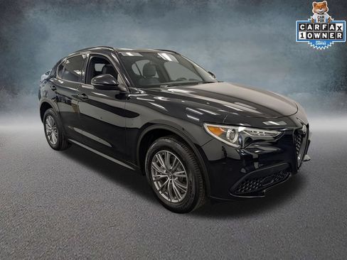 Used 2023 Alfa Romeo Stelvio Sprint AWD/4WD image 3