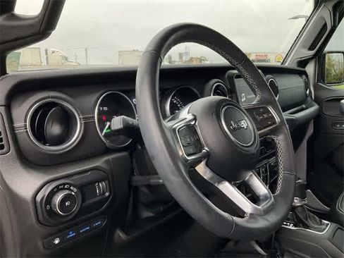 Used 2023 Jeep Wrangler Sahara w/ Cold Weather Group image 10