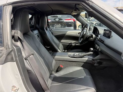 Used 2025 MAZDA MX-5 Miata RF Grand Touring RWD image 30