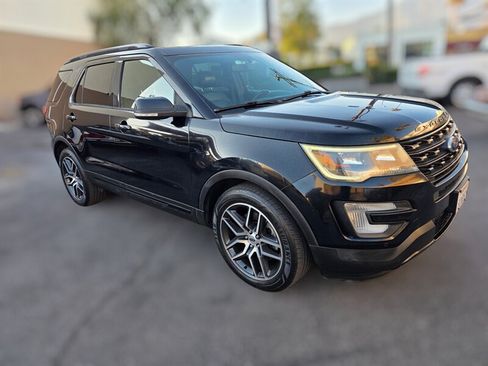 Used 2017 Ford Explorer Sport AWD/4WD image 4