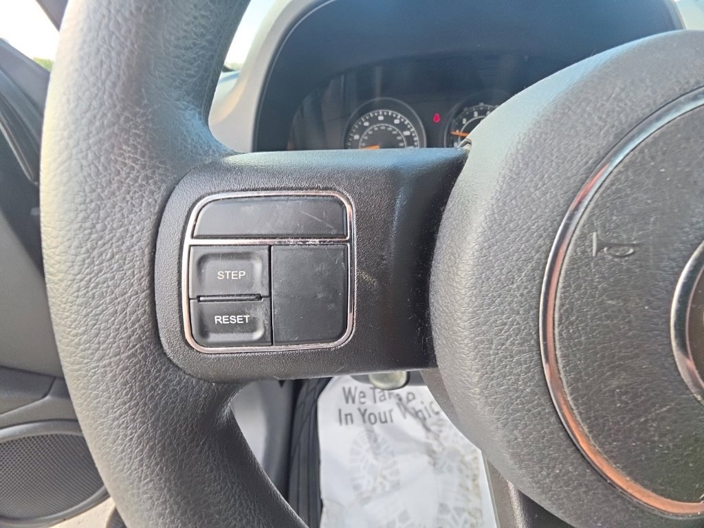 Used 2016 Jeep Patriot Sport w/ Power Value Group AWD/4WD image 16