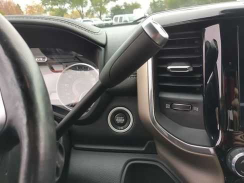 Used 2019 RAM 3500 Laramie w/ Black Appearance Package image 9