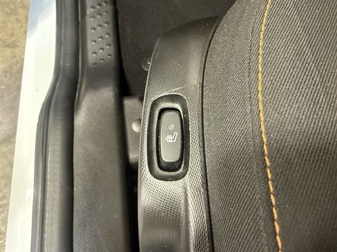Used 2016 smart fortwo passion RWD image 28