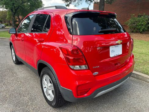 Used 2018 Chevrolet Trax LT FWD image 3