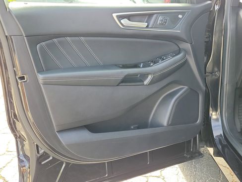 Used 2019 Ford Edge ST w/ Convenience Package image 18