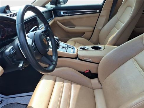 Used 2022 Porsche Panamera 4 Platinum Edition AWD/4WD image 17