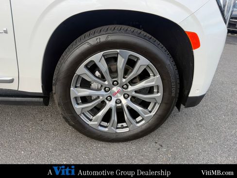 Used 2023 GMC Yukon XL Denali w/ Denali Reserve Package image 15