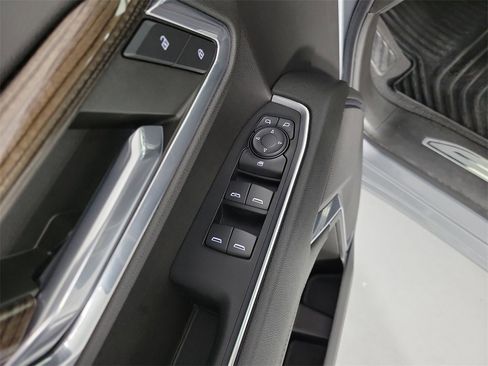 Used 2023 Chevrolet Silverado 1500 LT image 17