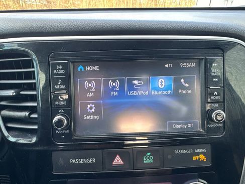 Used 2018 Mitsubishi Outlander ES image 14