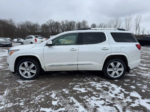 Used 2017 GMC Acadia Denali w/ Technology Package image 2