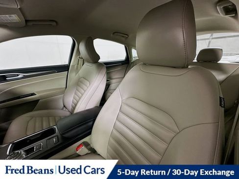 Used 2019 Ford Fusion SEL image 21