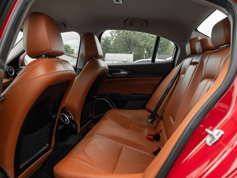 Used 2020 Alfa Romeo Giulia AWD w/ Cold Weather Package image 8