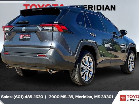 Used 2024 Toyota RAV4 XLE Premium image 11