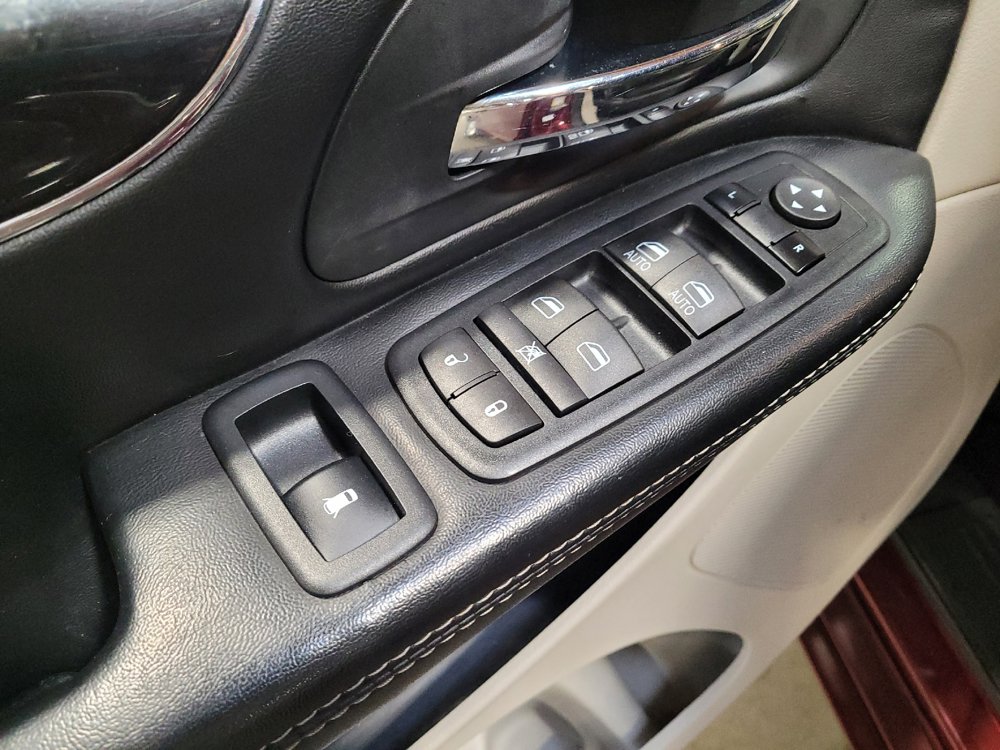 Used 2019 Dodge Grand Caravan SXT FWD image 27