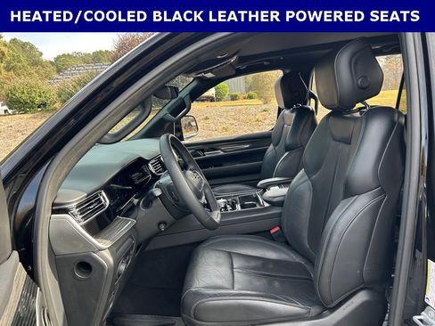 Used 2022 Jeep Wagoneer Series III w/ Premium Group I image 5