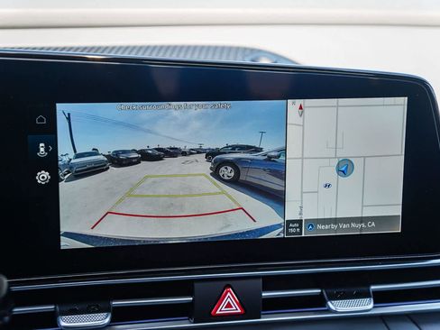 Used 2025 Hyundai Elantra SEL image 22