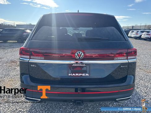 Used 2025 Volkswagen Atlas SEL image 4