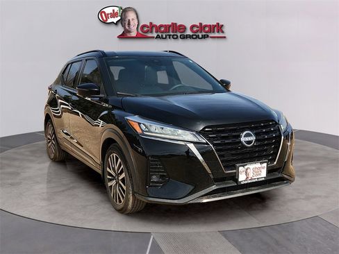 Used 2023 Nissan Kicks SR w/ SR Premium Package image 7