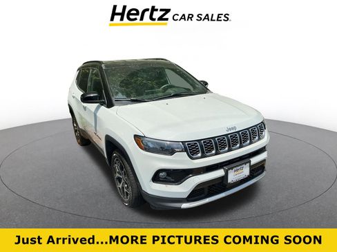 Used 2025 Jeep Compass Trailhawk AWD/4WD image 1