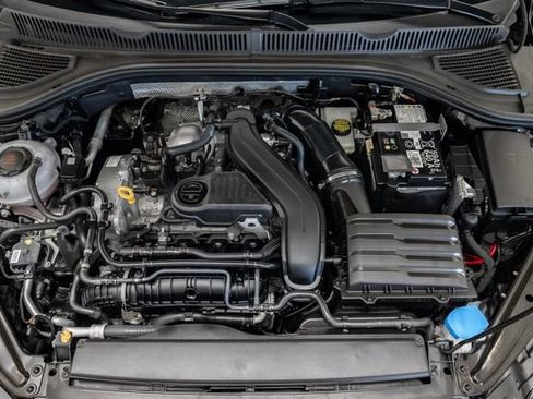 Used 2025 Volkswagen Jetta SE FWD image 3