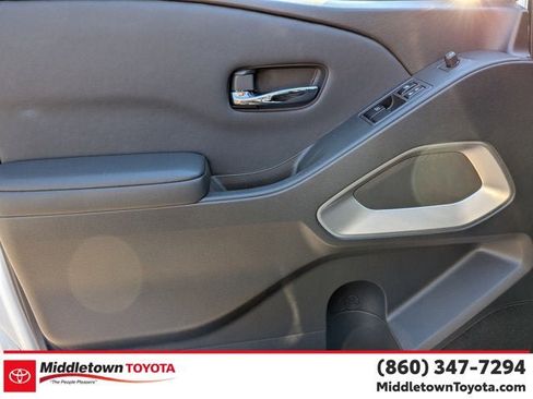 Used 2024 Nissan Frontier SV w/ SV Convenience Package image 10