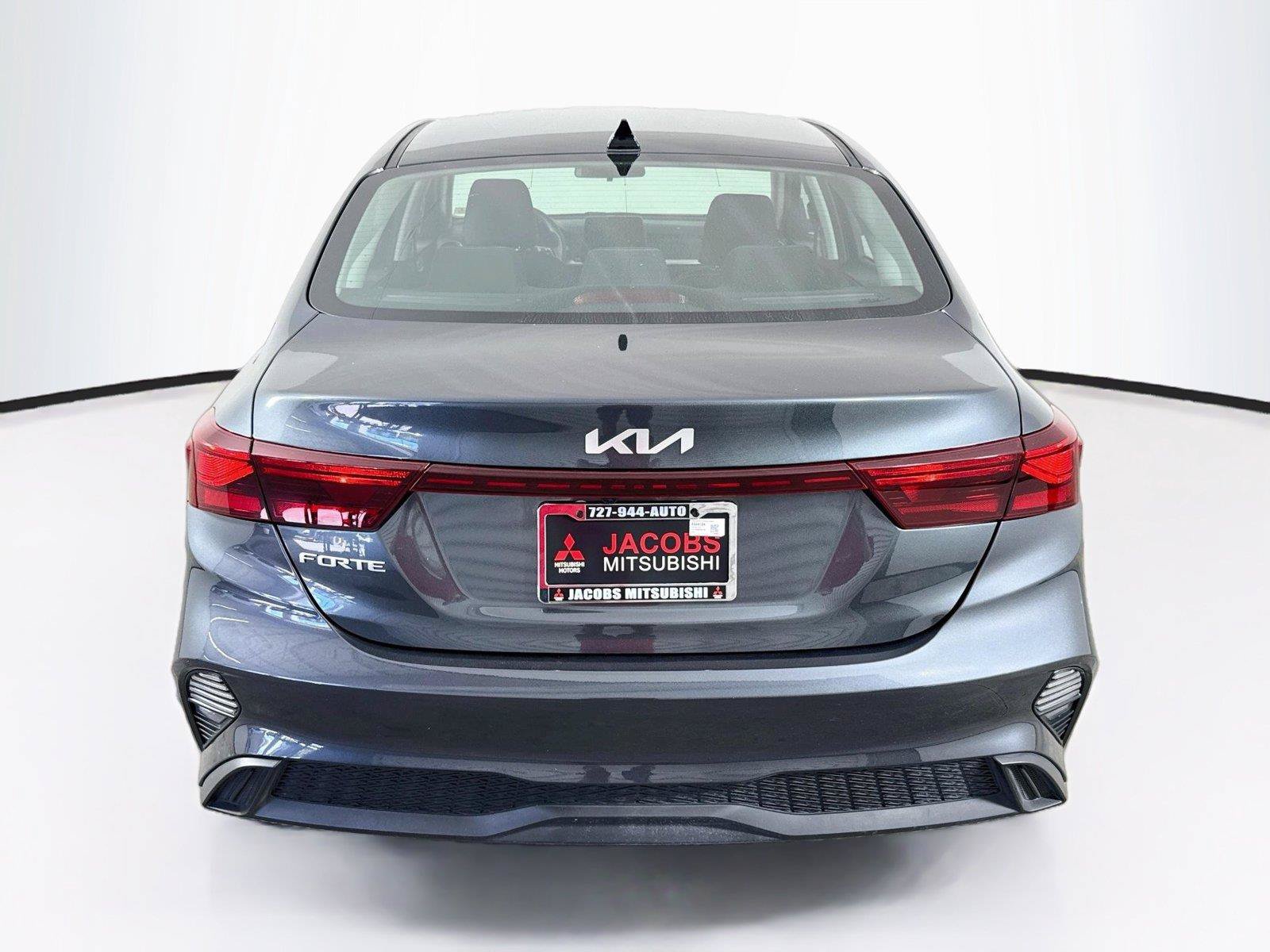Used 2023 Kia Forte LXS FWD image 5